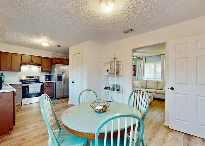 Holiday home Cozy With Sunroom Wifi Washer & Dryer & Near The Gulf Shores