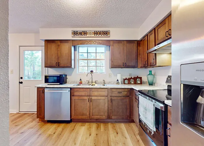 Cozy With Sunroom Wifi Washer & Dryer & Near The Holiday home *