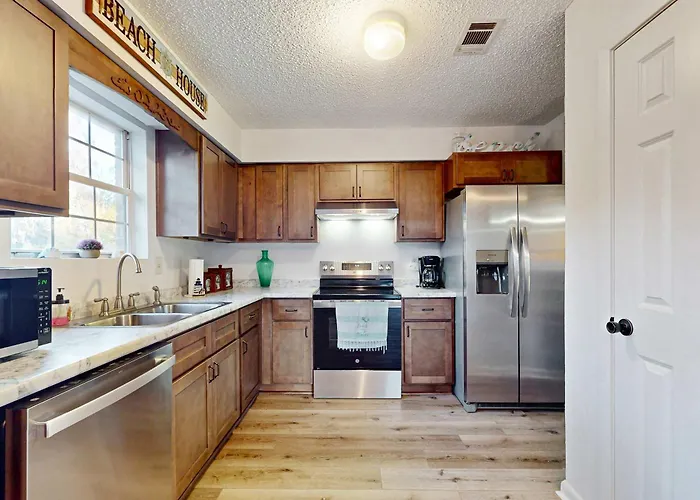 Cozy With Sunroom Wifi Washer & Dryer & Near The Holiday home Gulf Shores